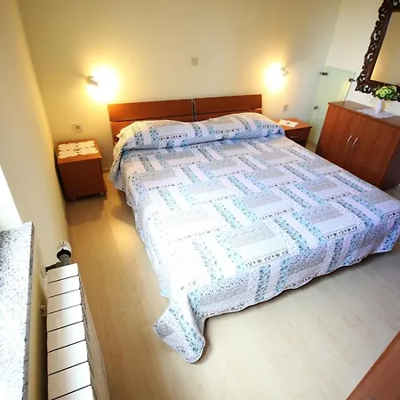 - Diklo 5880d * Ζαντάρ